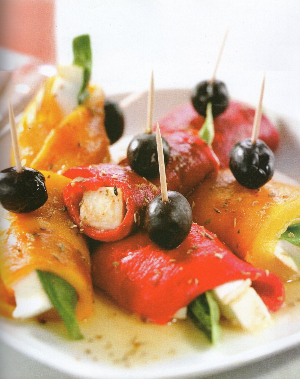Ρολά με πιπεριές και mozzarella di bufala