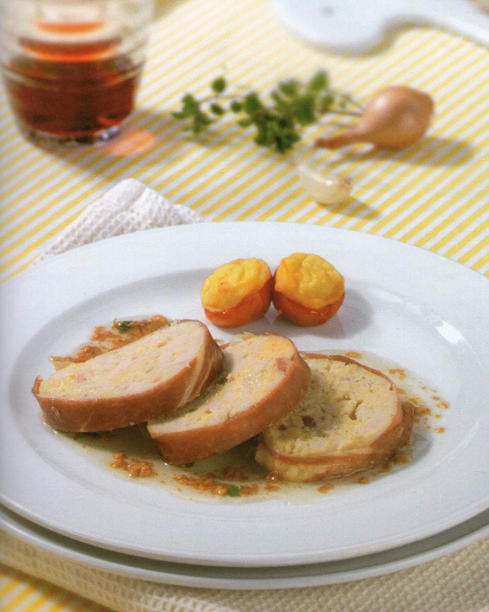 Ρολό με κιμά γαλοπούλας και κρούστα από prosciutto