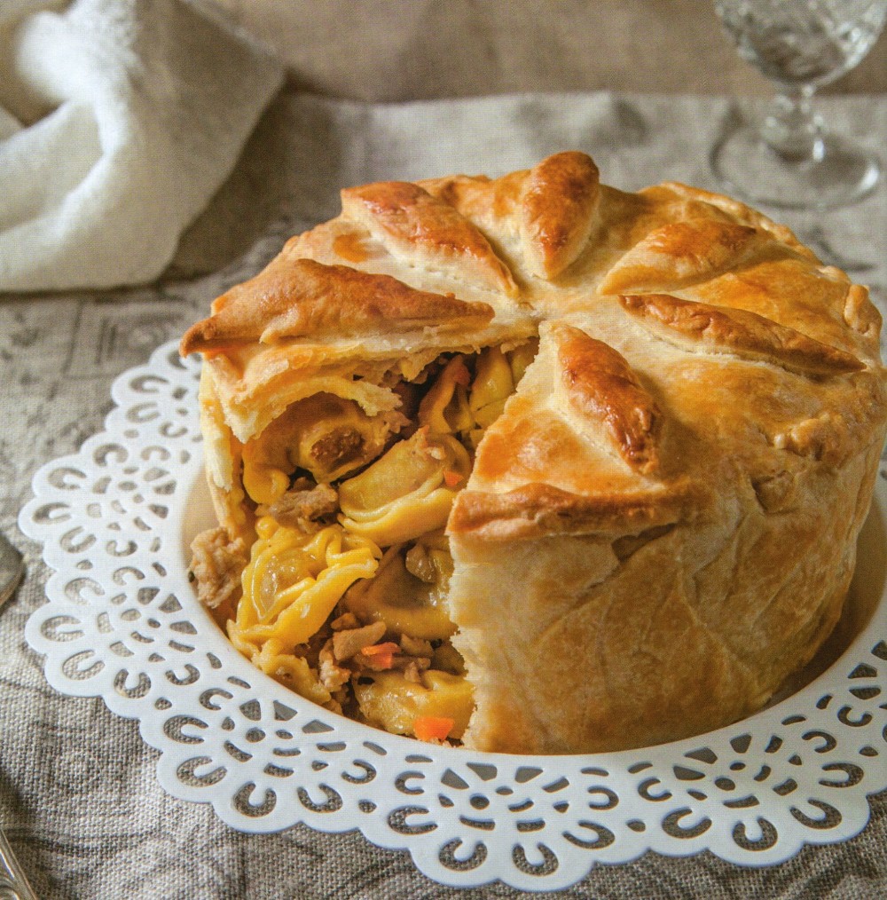 Timballo με tortellini και ragu κουνελιού