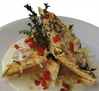 Τάρτα λαχανικών με σάλτσα από τυρί parmigiano-regg