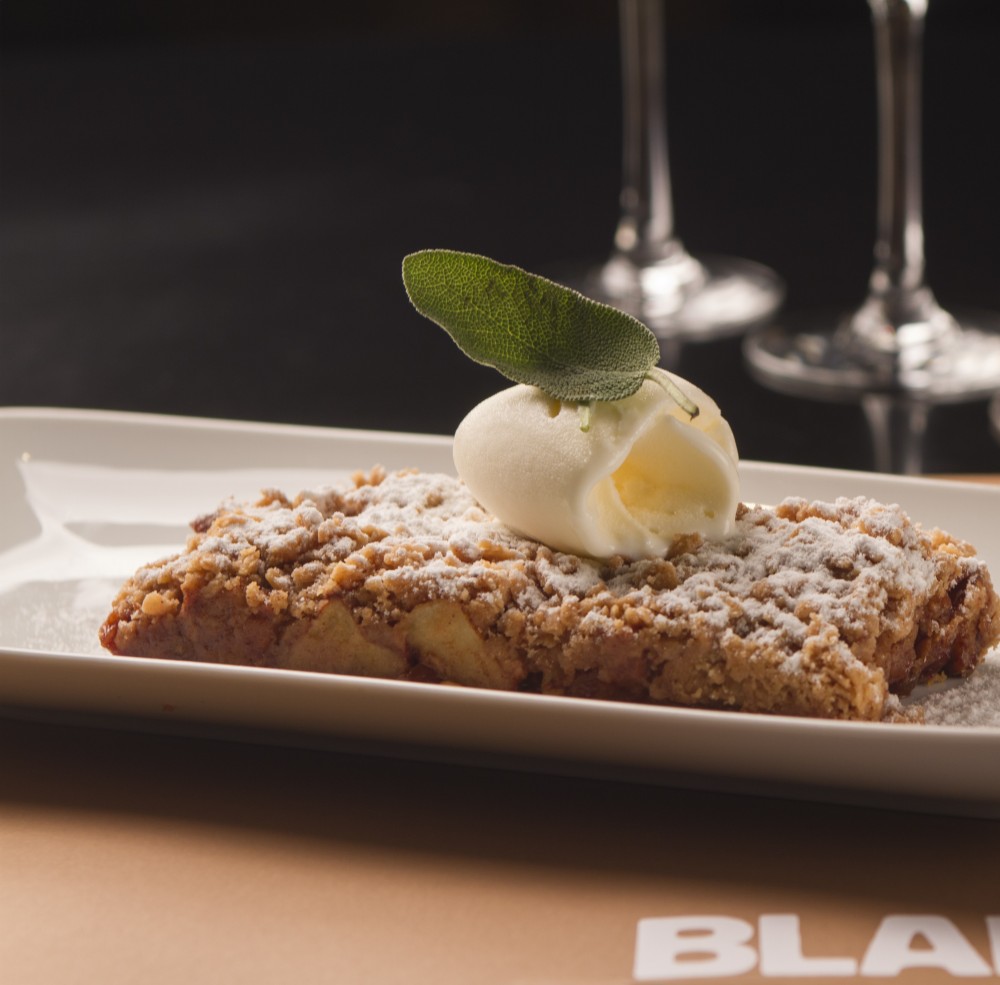 Apple crumble (μηλόπιτα)