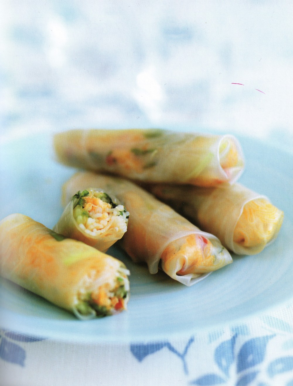 Ασιατικά ρολά με καβούρι και noodles