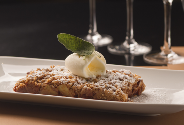 Apple crumble με παγωτό βανίλια